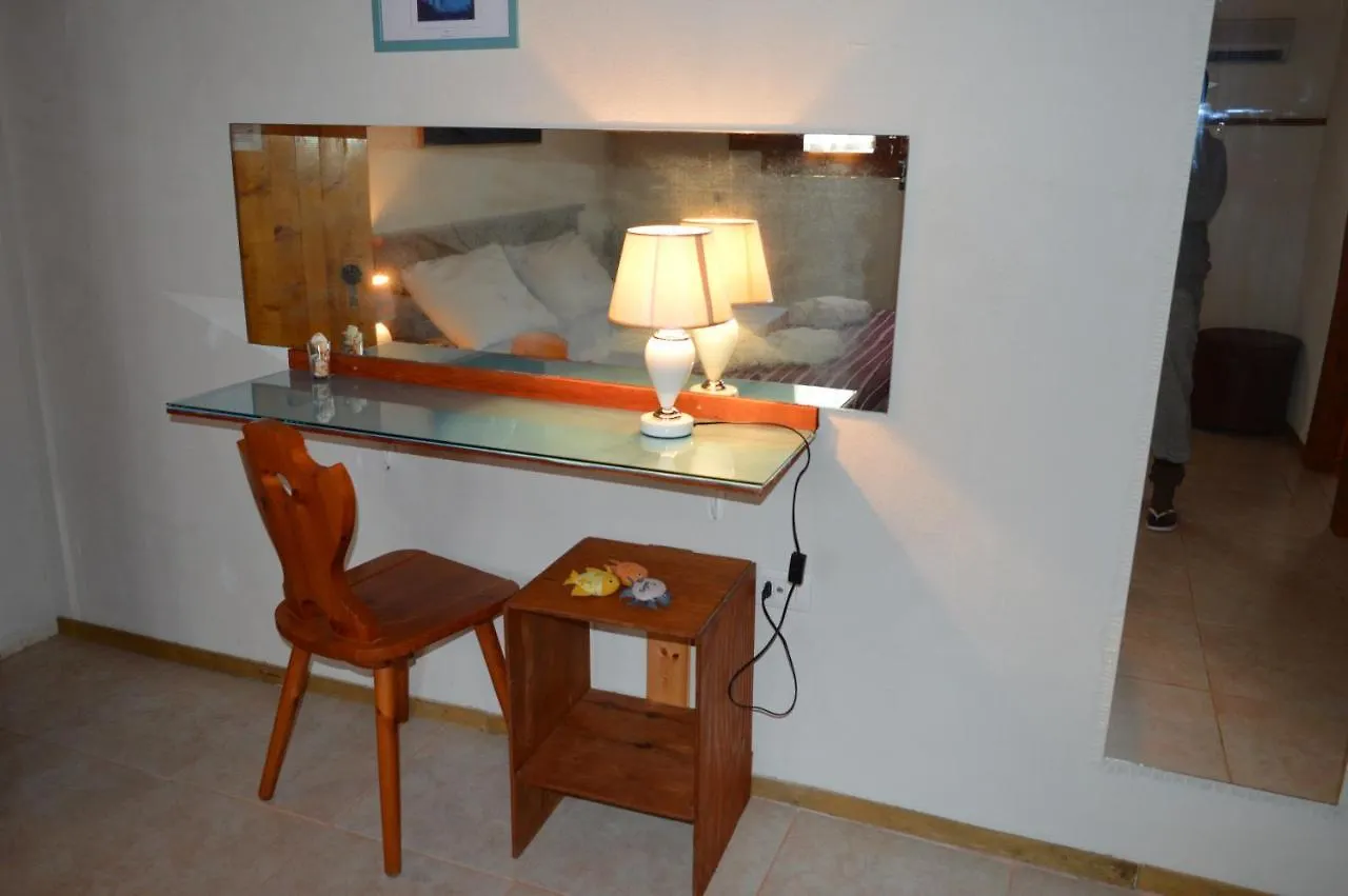 Country Room Pachino 0*,  Italy
