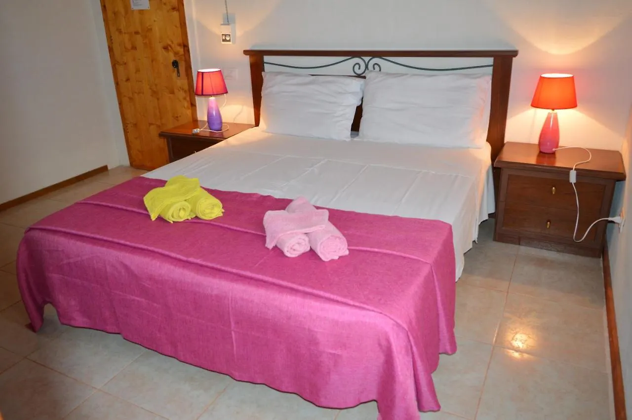 Country Room Pachino 0*,